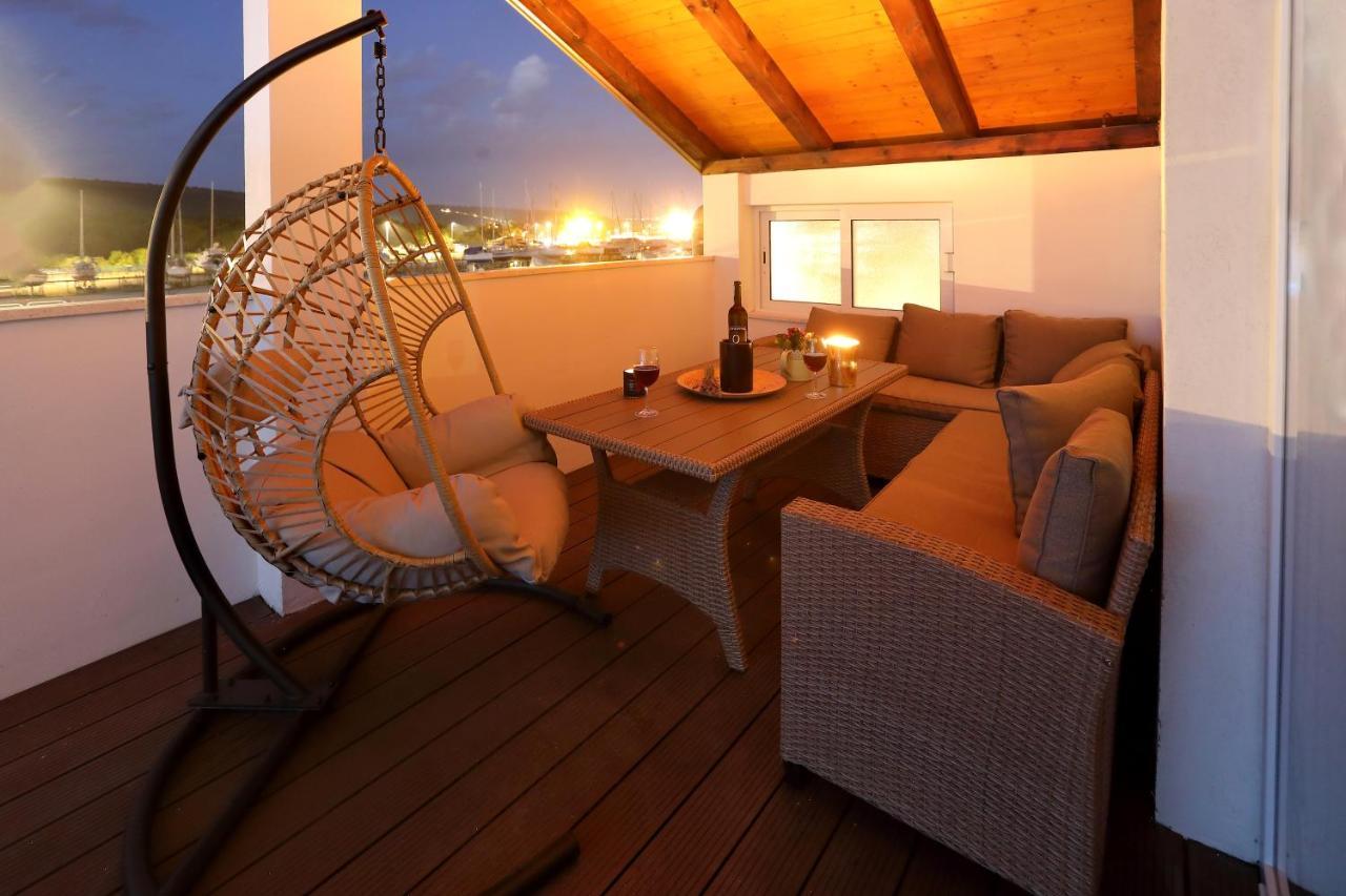 ביבינייה Luxury Apartments Monika Near The Sea With Private Parking מראה חיצוני תמונה