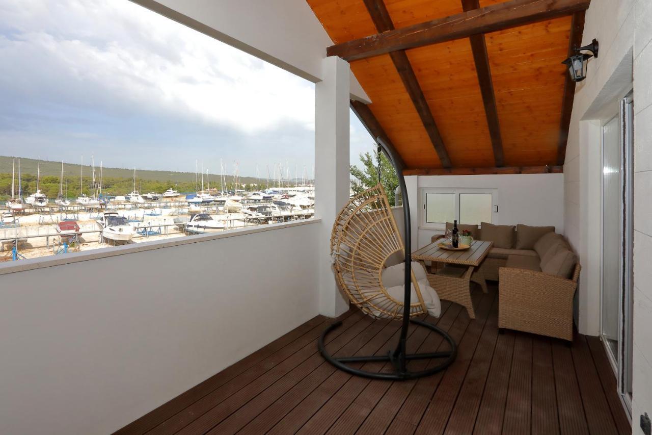 ביבינייה Luxury Apartments Monika Near The Sea With Private Parking מראה חיצוני תמונה