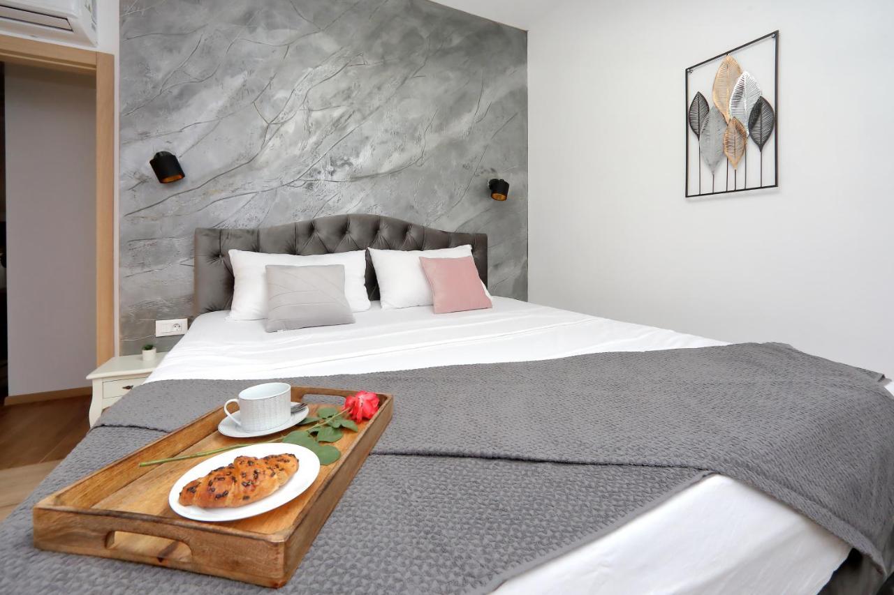 ביבינייה Luxury Apartments Monika Near The Sea With Private Parking מראה חיצוני תמונה