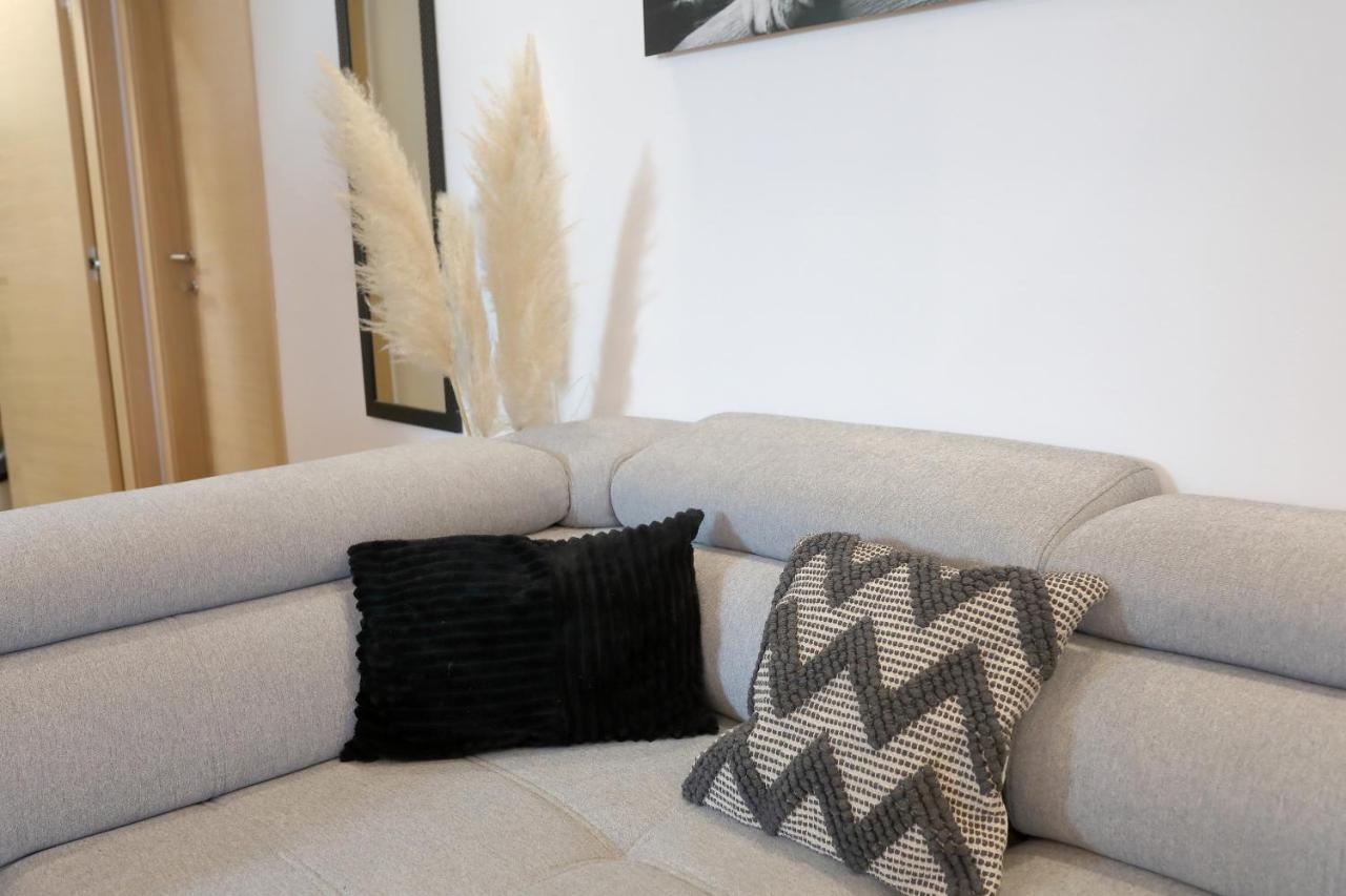 ביבינייה Luxury Apartments Monika Near The Sea With Private Parking מראה חיצוני תמונה