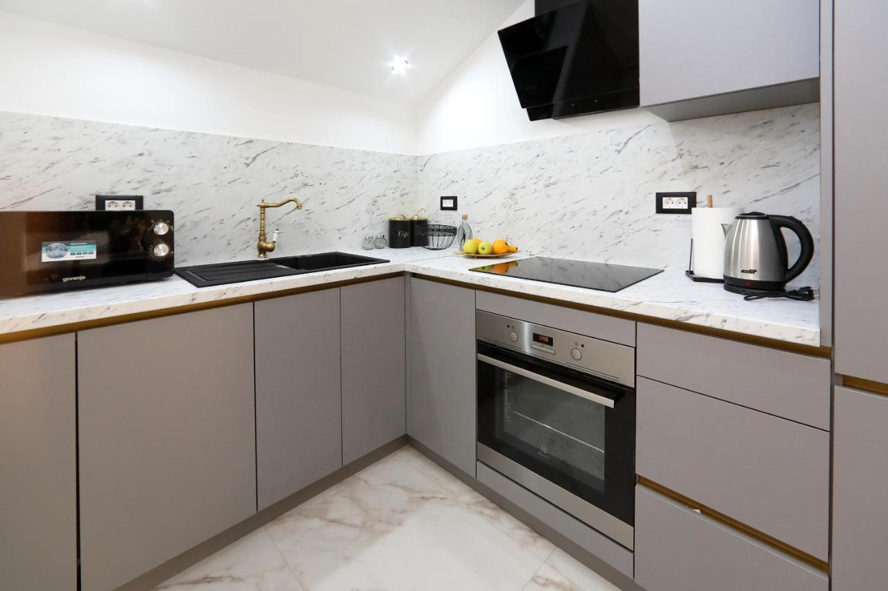 ביבינייה Luxury Apartments Monika Near The Sea With Private Parking מראה חיצוני תמונה