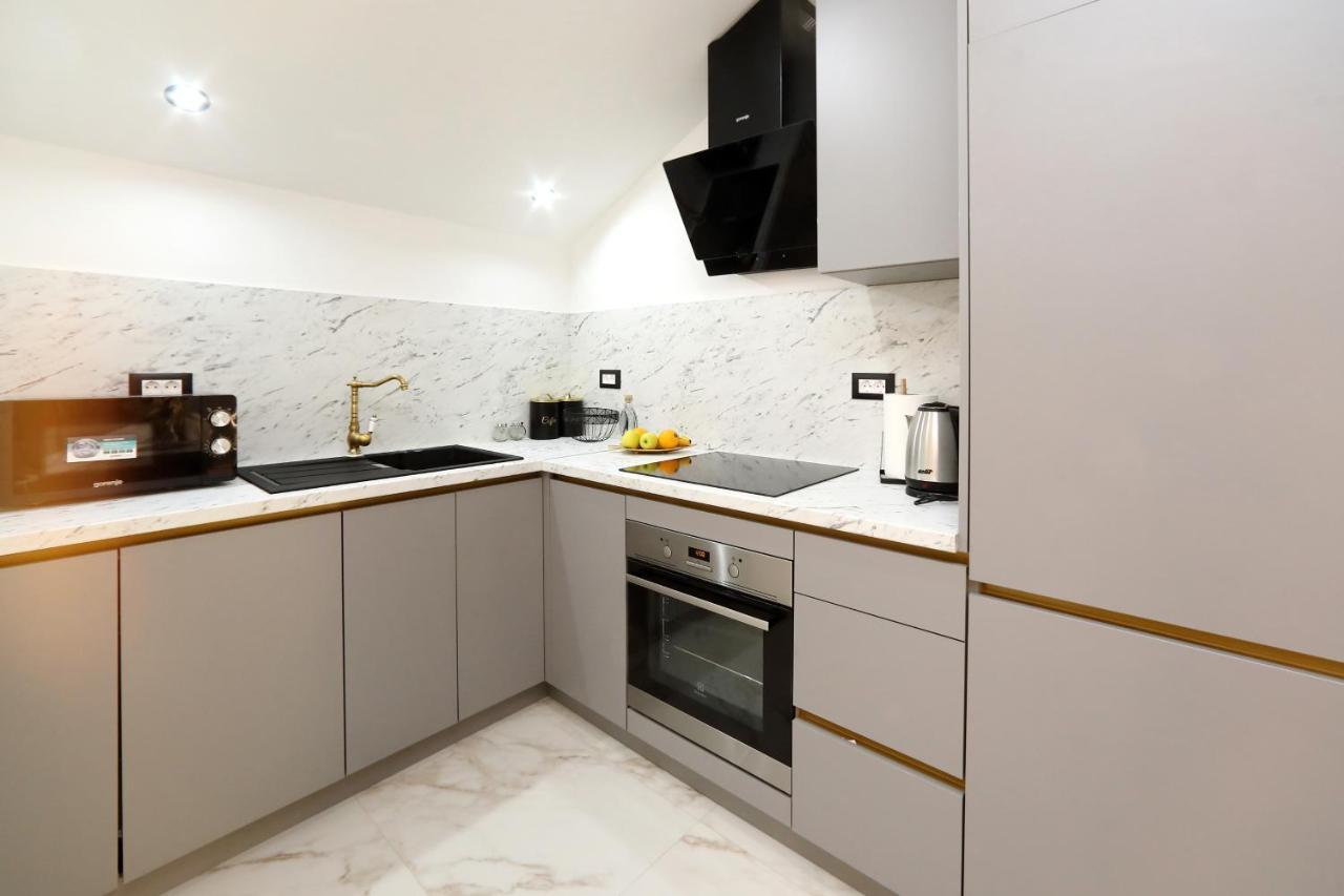 ביבינייה Luxury Apartments Monika Near The Sea With Private Parking מראה חיצוני תמונה