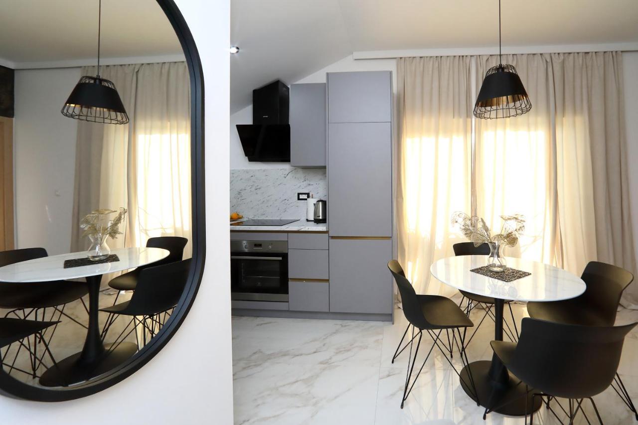 ביבינייה Luxury Apartments Monika Near The Sea With Private Parking מראה חיצוני תמונה
